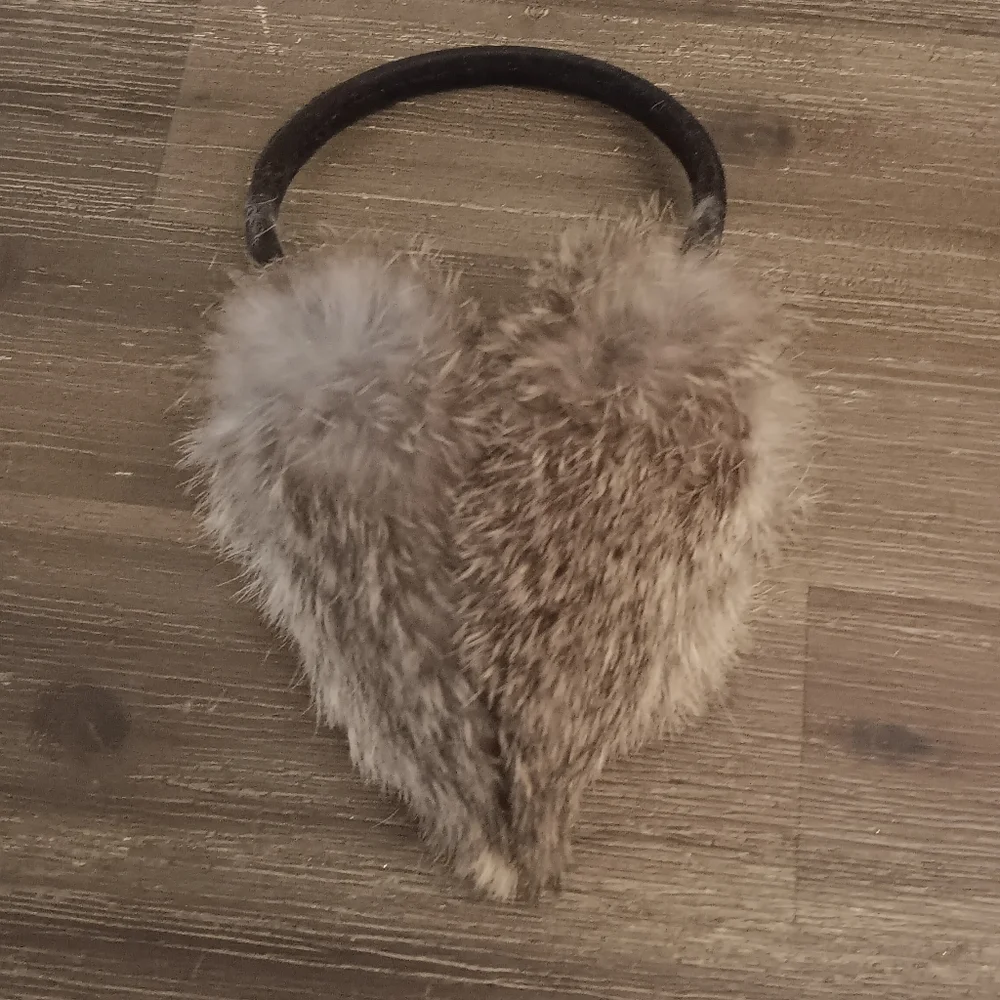 Elegant Rabbit Fur Earmuffs - Black and Gray - Picture 7 of 15